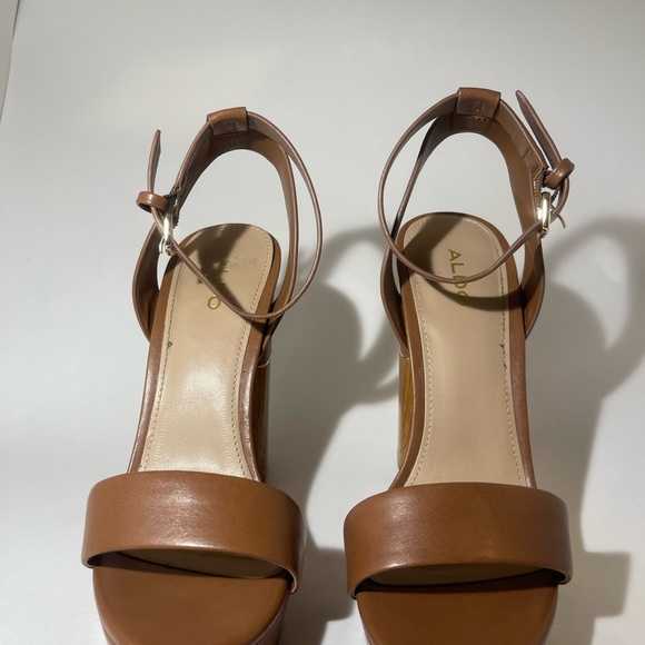 Also Heels - Picture 6 of 6